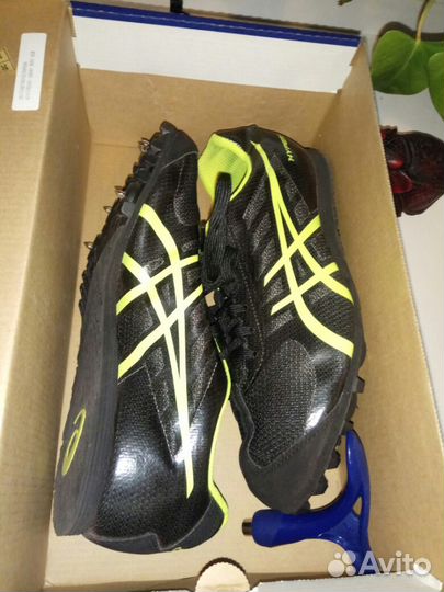 Шиповки беговые Asics