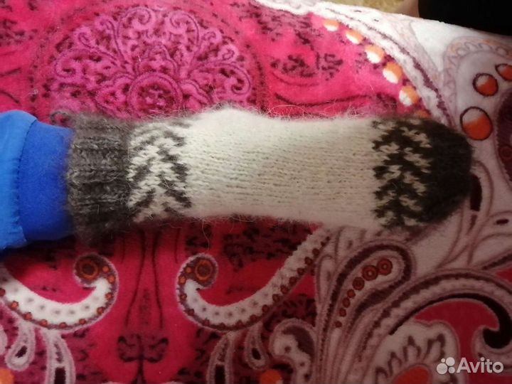 Варежки, носки из собачьей шерсти