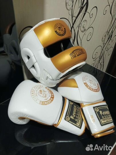 Боксерские перчатки