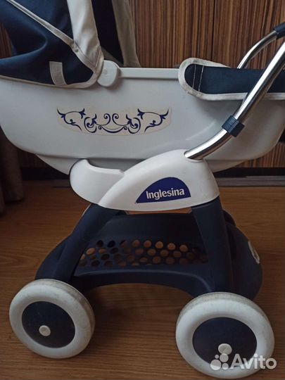 Коляска для кукол