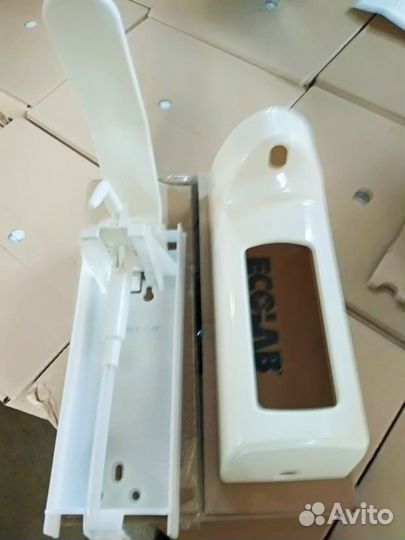 Продам Дозатор dermados S (0,5л)