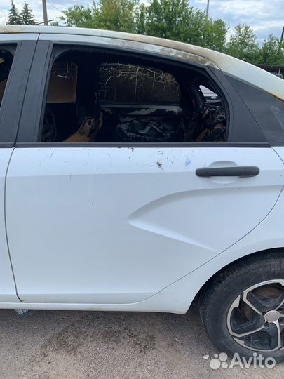 LADA vesta дверь задняя левая