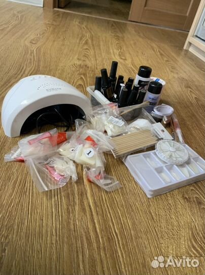 Маникюрный набор с лампой