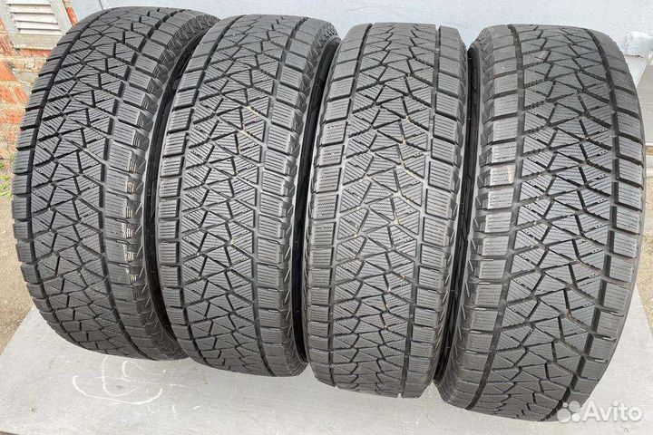 Bridgestone Blizzak DM-V2 225/65 R17 102S