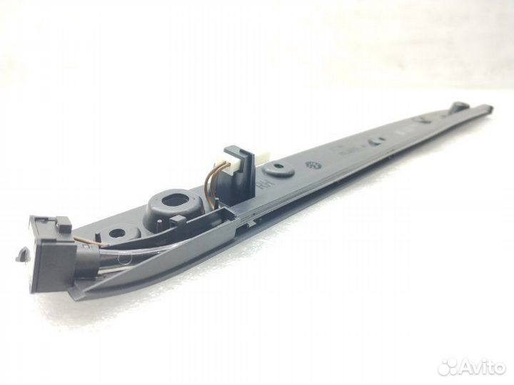 Подсветка двери передняя правая Land Rover