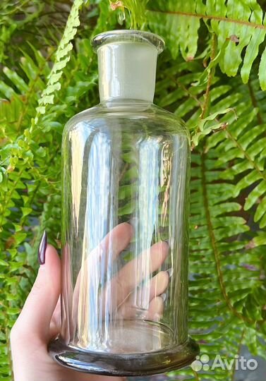 Бутылка стеклянная