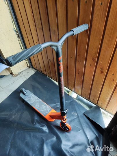 Трюковый самокат MF520 burning Oxelo