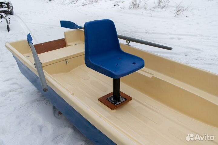 Пластиковая моторная лодка Виза Легант - 345