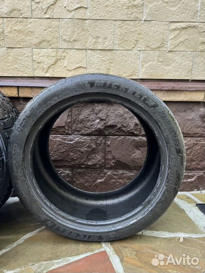Michelin Pilot Sport 4 S 245/40 R19 и 285/35 R19 103Y