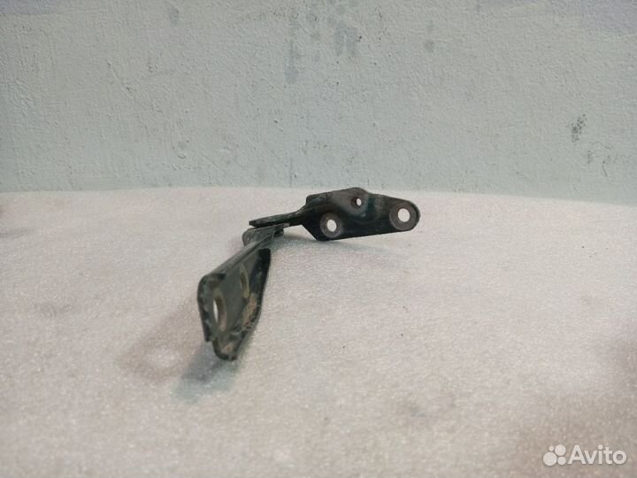 Петля капота audi A3 8L Левая