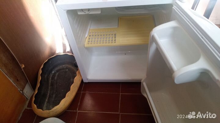 Холодильник бу маленький