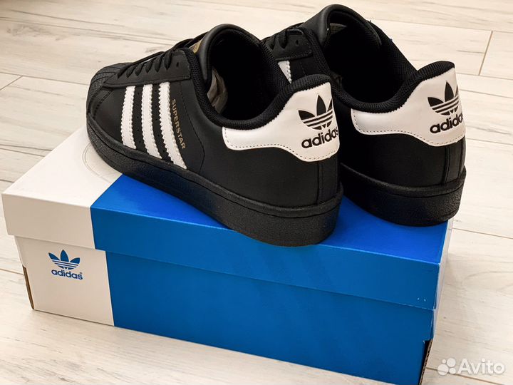 Кроссовки Adidas superstar