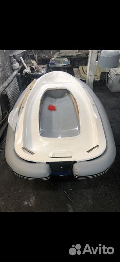 Пластиковая лодка риб