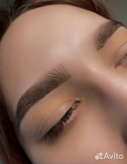 Мастер бровист