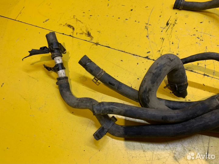 Патрубок системы охлаждения Ford Focus 2004–2008