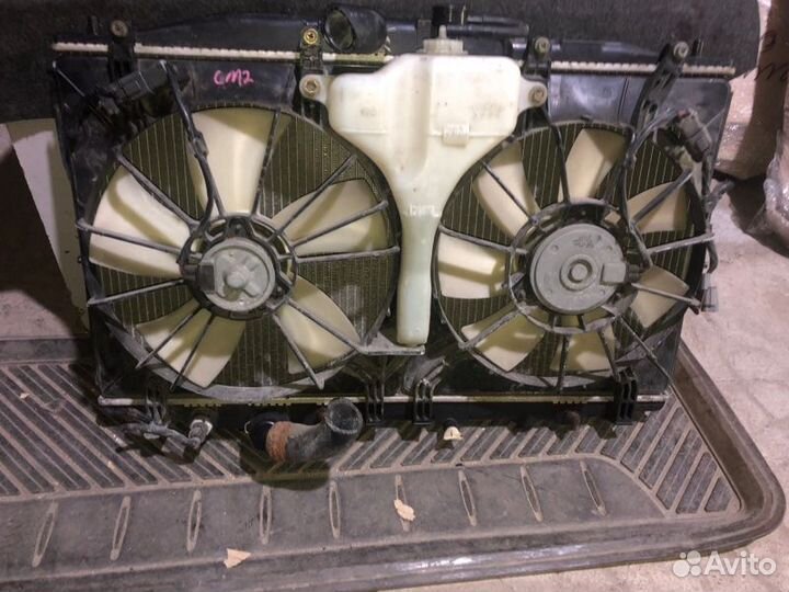 Радиатор двигателя / радиатор основной Honda