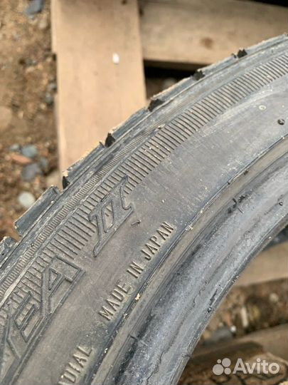 Goodyear Ice Navi Zea II 215/45 R17