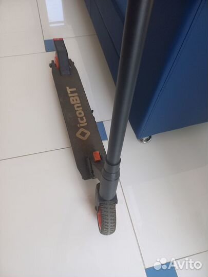 Продам электросамокат Электросамокат iconbit V-XLR