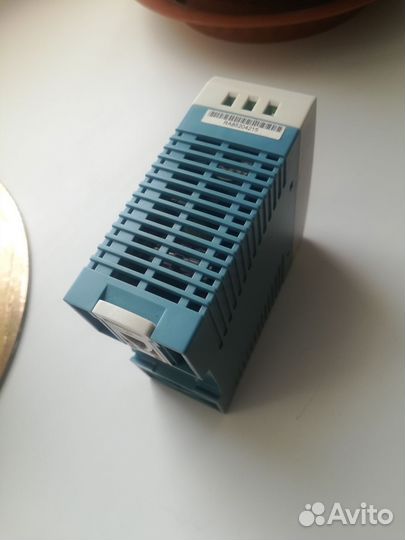 Источник питания