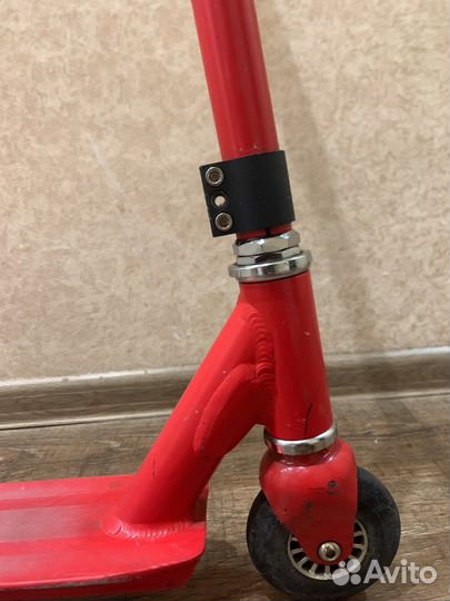 Трюковой самокат razor