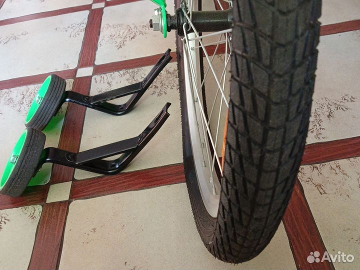 Детский велосипед novatrack