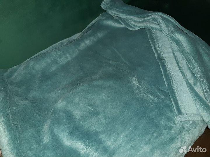 Зеленый плюшевый плед 185на165