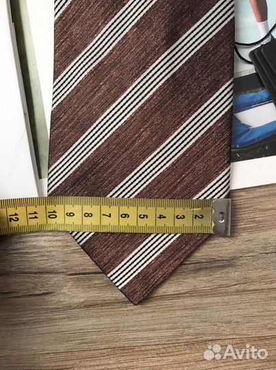 Галстук Hugo Boss новый с биркой