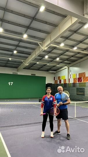 Тренер по большому теннису