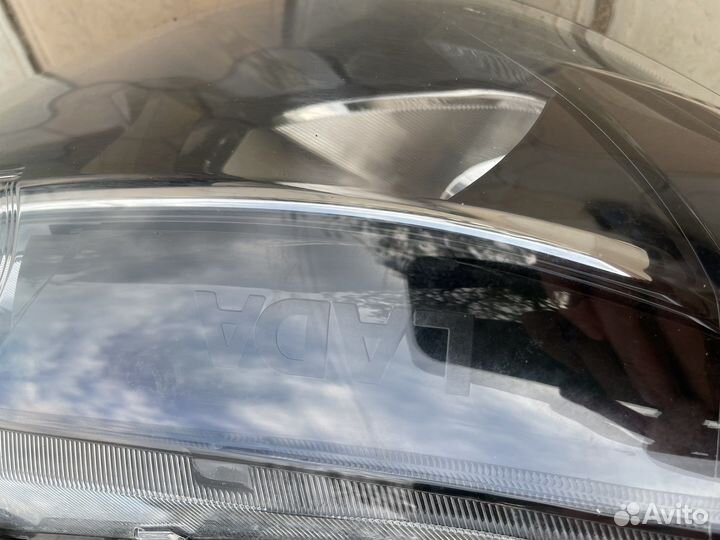 Фара правая LADA Vesta, оригинал, с дефектами