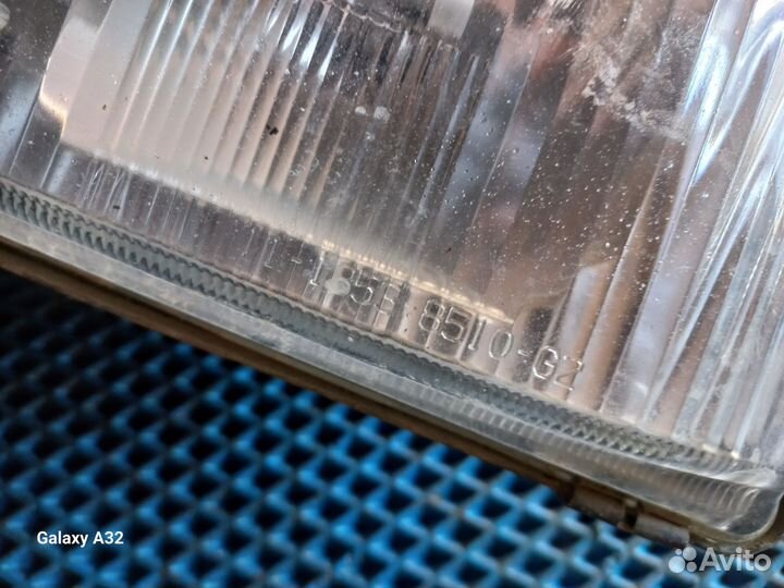 Фара правая Volvo 850