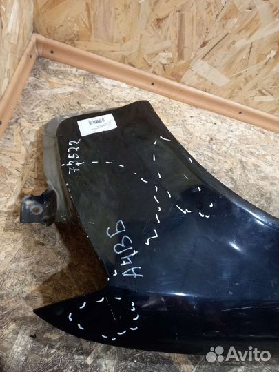 Крыло Правое Ауди А4 Б6 Дефект на фото