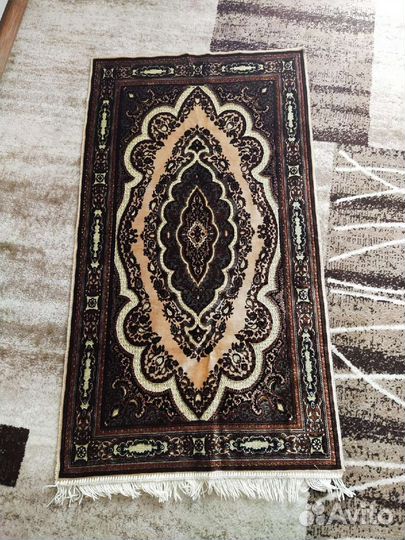 Комплект накидок на диван и два кресла