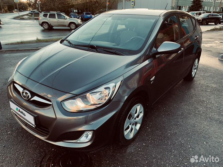 Hyundai Solaris 1.6 AT, 2013, 26 800 км