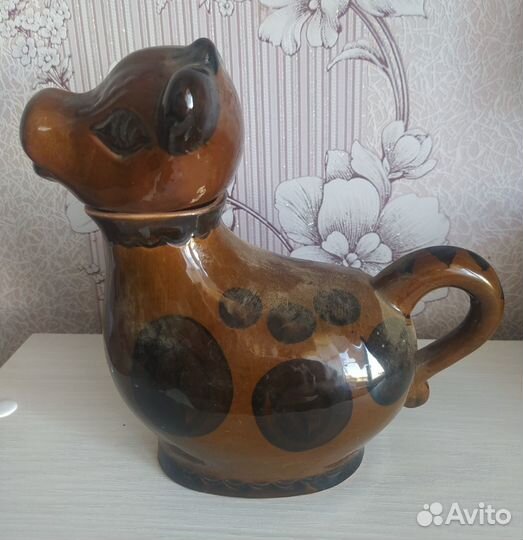 Молочник корова