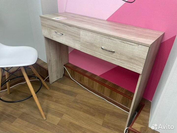 Тумба столик для бровиста визажиста