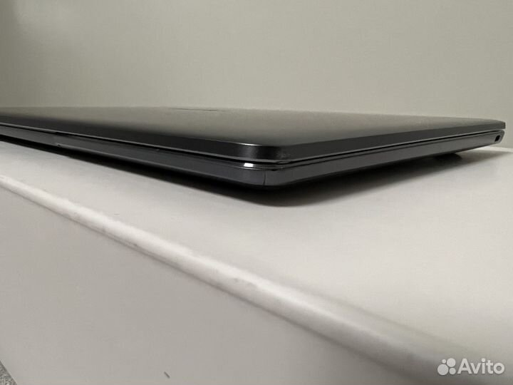 Huawei Matebook 13 i5 10th / ram 8gb / ssd 512gb