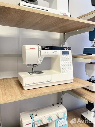 Швейная машина Janome 7180