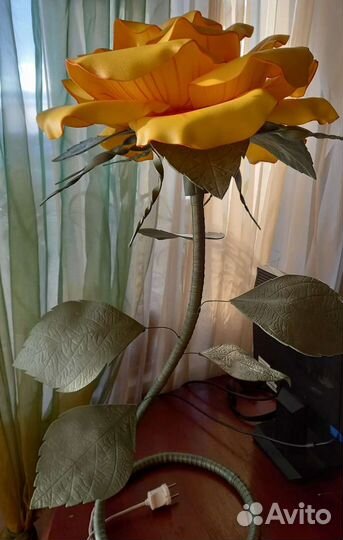 Светильник-ночник, ростовые цветы