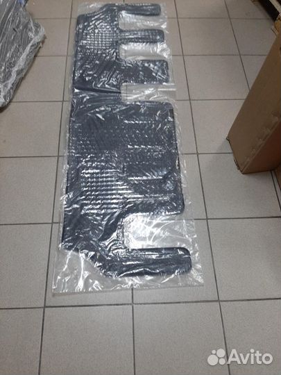 1831004 - Коврик резина 3 ряда Tourneo Custom