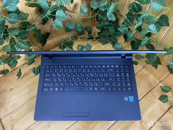 Шустрый тонкий ноутбук Lenovo N2840/4gb/SSD