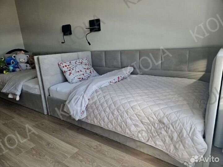 Детская кровать с подъемным механизмом