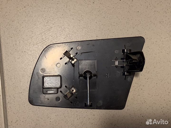 Стекло зеркала правое Opel Vectra A