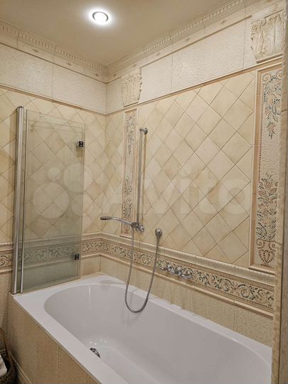 4-к. квартира, 325 м², 2/6 эт.