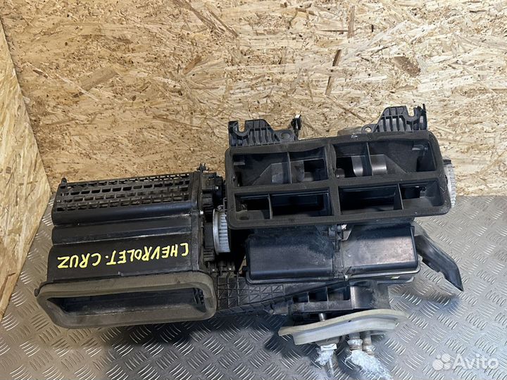 Корпус отопителя Chevrolet Cruze J300