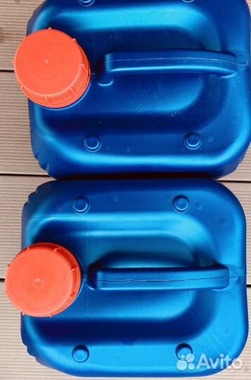 Канистры пластиковые 10 литров