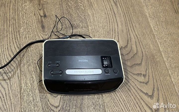 Радио с часами и будильником (из Финляндии)