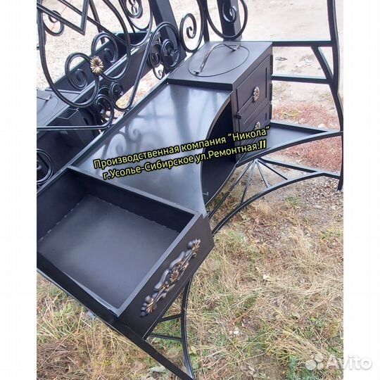 Мангал с крышей кованный