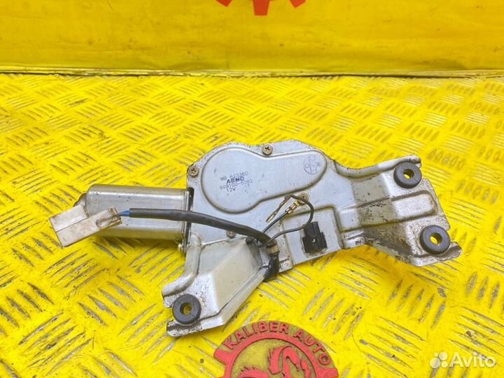 Моторчик стеклоочистителя задний Mitsubishi Pajero