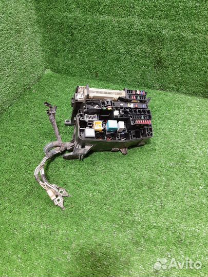 Блок предохранителей тойота аурис е150