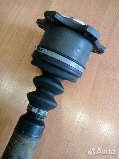 Полуось передний левый Volkswagen Passat B5 седан